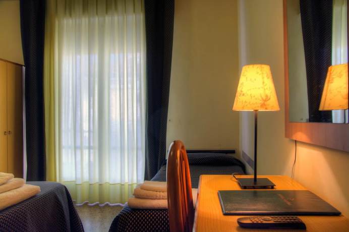 Imagen de la habitación del Hotel Savoia, FINALE LIGURE. Foto 12