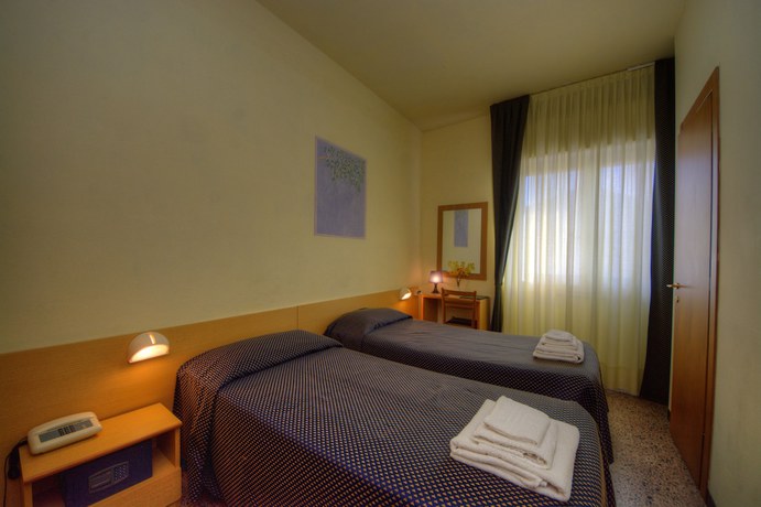 Imagen de la habitación del Hotel Savoia, FINALE LIGURE. Foto 14