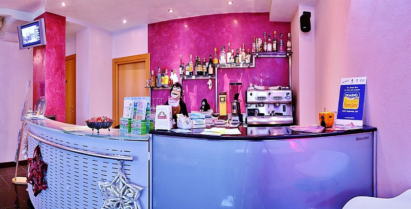 Imagen del bar/restaurante del Hotel Savoia, Lignano Sabbiadoro. Foto 2