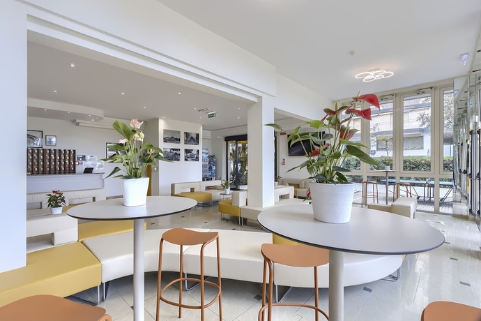 Imagen de los interiores del Hotel Savoia, Misano Adriatico. Foto 14