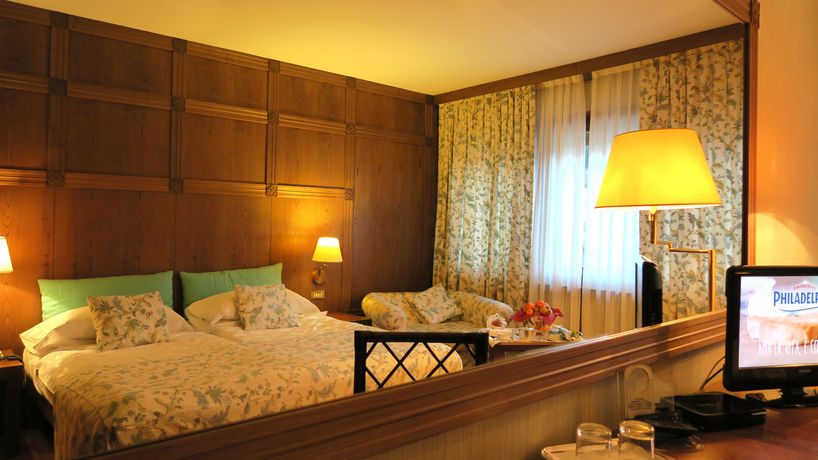 Imagen de la habitación del Hotel Savoia Palace. Foto 8