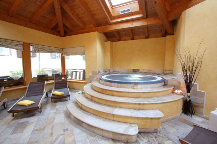 Imagen de la piscina del Hotel Savoia Palace. Foto 16