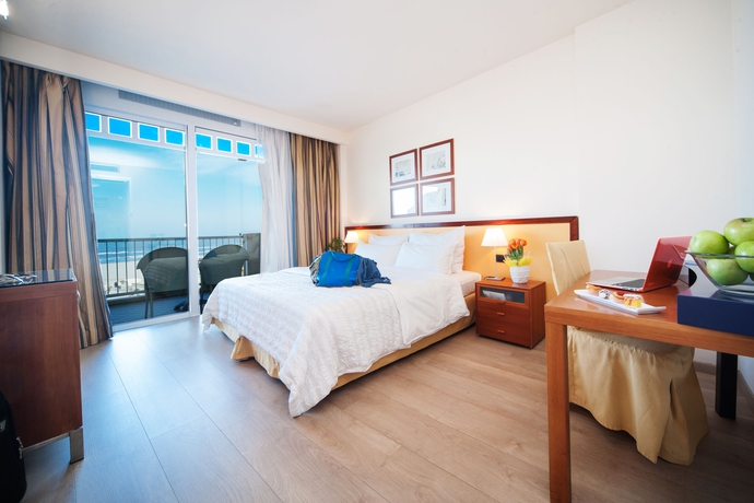 Imagen de la habitación del Hotel Savoia Rimini. Foto 9