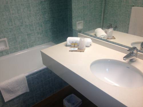 Imagen de la habitación del Hotel Savoie. Foto 13