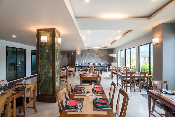 Imagen del bar/restaurante del Hotel Savotel, Na Chom Thian. Foto 3