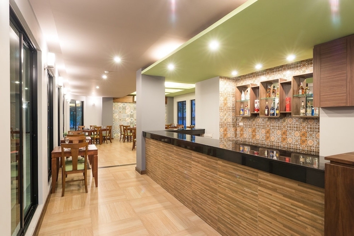 Imagen del bar/restaurante del Hotel Savotel, Na Chom Thian. Foto 4