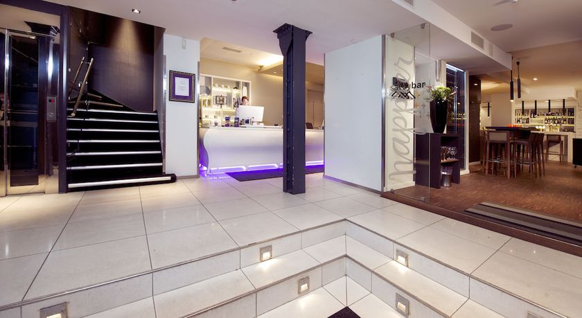 Imagen de los interiores del Hotel Savoy 1918. Foto 12