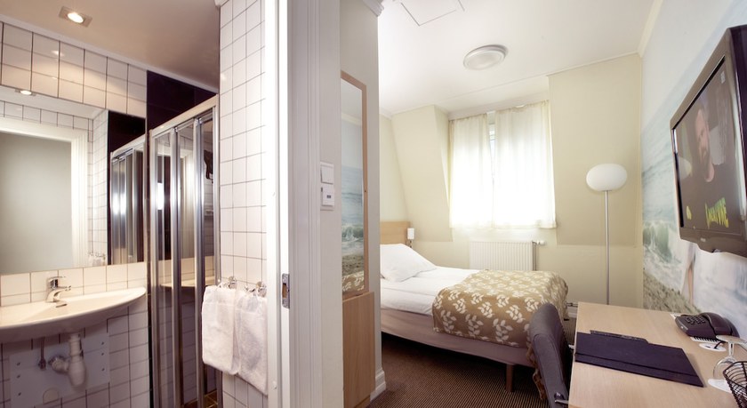 Imagen de la habitación del Hotel Savoy 1918. Foto 9