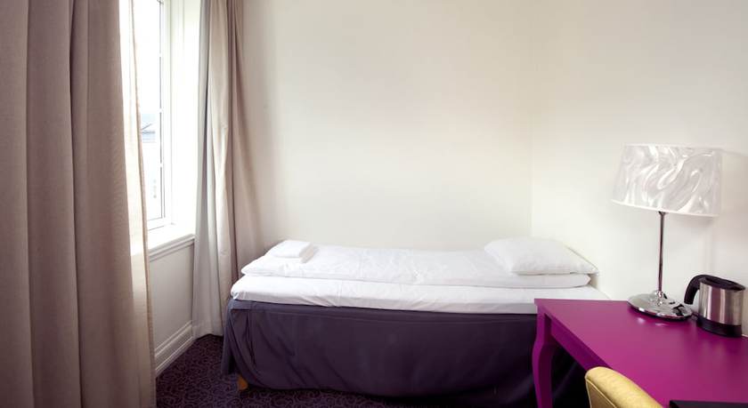 Imagen de la habitación del Hotel Savoy 1918. Foto 10