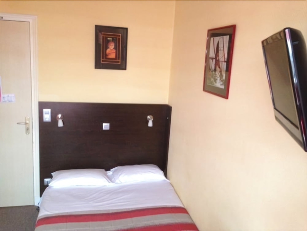 Imagen de la habitación del Hotel Savoy, Antibes. Foto 4