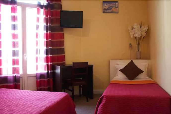 Imagen de la habitación del Hotel Savoy, Antibes. Foto 5
