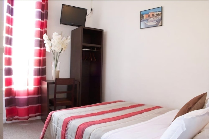 Imagen de la habitación del Hotel Savoy, Antibes. Foto 8