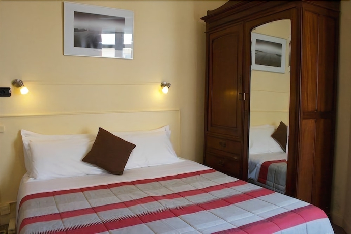 Imagen de la habitación del Hotel Savoy, Antibes. Foto 9
