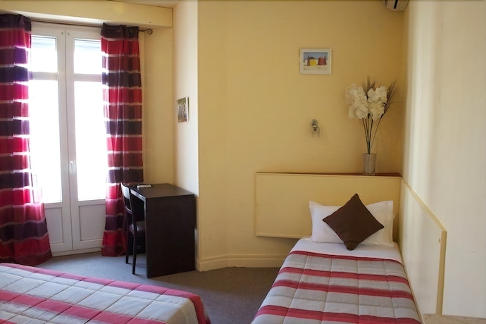 Imagen de la habitación del Hotel Savoy, Antibes. Foto 10