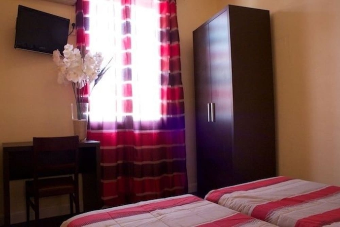 Imagen de la habitación del Hotel Savoy, Antibes. Foto 11