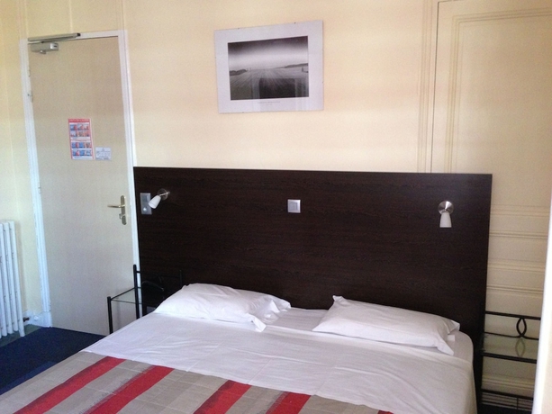 Imagen de la habitación del Hotel Savoy, Antibes. Foto 13
