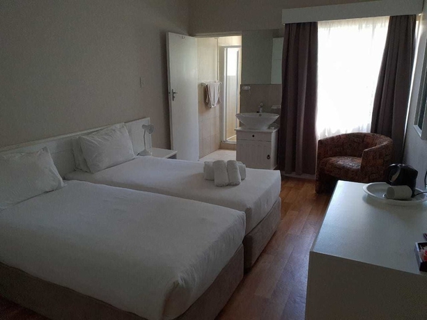 Imagen de la habitación del Hotel Savoy, Bah&iacute;a de Jeffreys. Foto 5