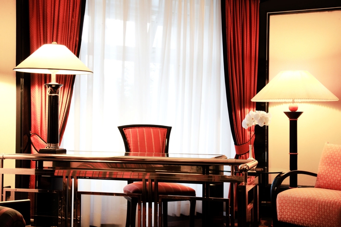 Imagen de la habitación del Hotel Savoy Berlin. Foto 8