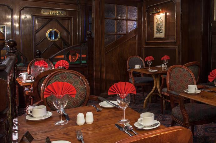 Imagen del bar/restaurante del Hotel Savoy Blackpool. Foto 15