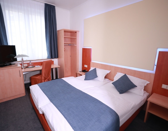 Imagen de la habitación del Hotel Savoy Bonn. Foto 15