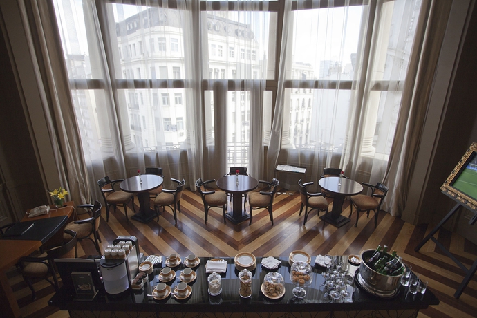 Imagen del bar/restaurante del Hotel Savoy, Buenos Aires. Foto 6
