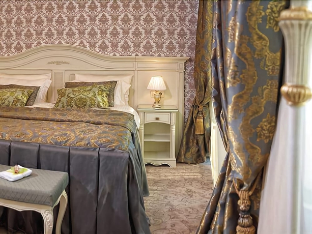 Imagen de la habitación del Hotel Savoy, Chisinau. Foto 2