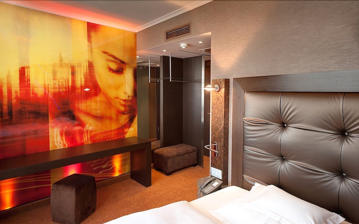 Imagen de la habitación del Hotel Savoy, Colonia. Foto 4