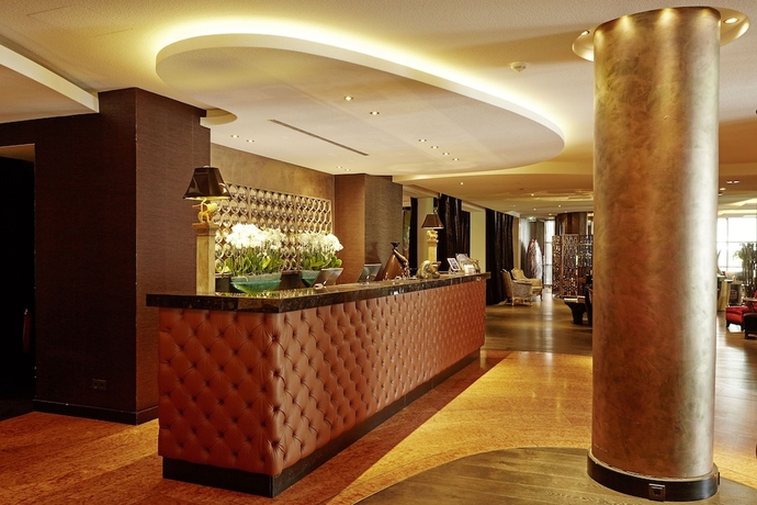 Imagen de los interiores del Hotel Savoy, Colonia. Foto 19