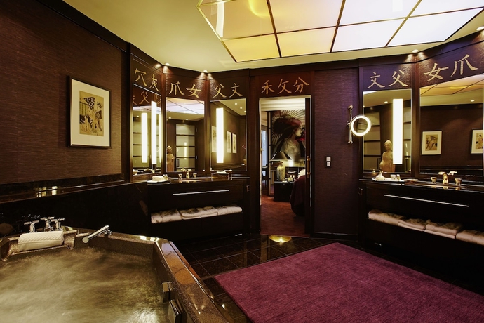 Imagen de la habitación del Hotel Savoy, Colonia. Foto 16