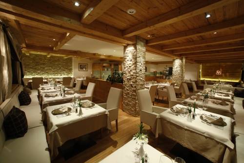 Imagen de la habitación del Hotel Savoy Dolomites Luxury & Spa. Foto 9