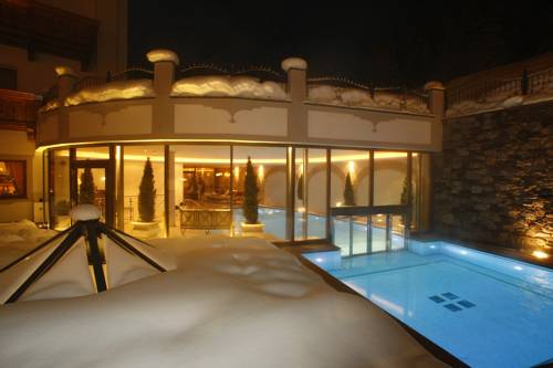 Imagen de la habitación del Hotel Savoy Dolomites Luxury & Spa. Foto 12