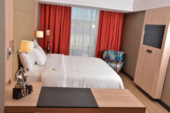 Imagen de la habitación del Hotel Savoy Encarnaci&oacute;n. Foto 6