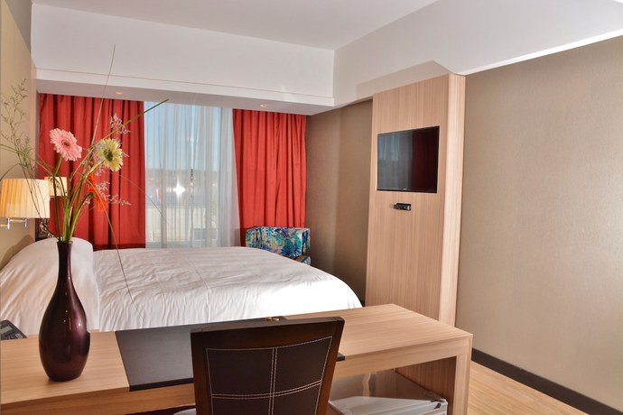 Imagen de la habitación del Hotel Savoy Encarnaci&oacute;n. Foto 10
