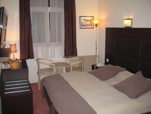 Imagen de la habitación del Hotel Savoy Evian. Foto 6