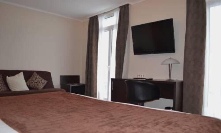 Imagen de la habitación del Hotel Savoy Evian. Foto 8