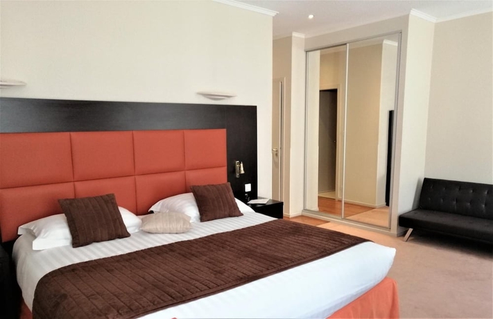 Imagen de la habitación del Hotel Savoy Evian. Foto 14