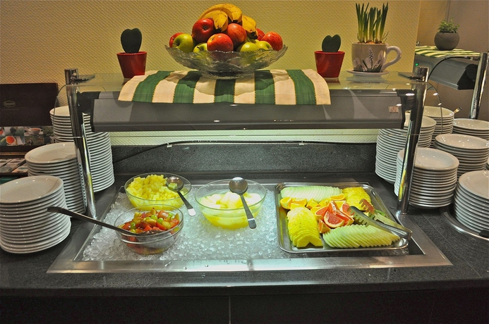 Imagen del bar/restaurante del Hotel Savoy Frankfurt. Foto 2