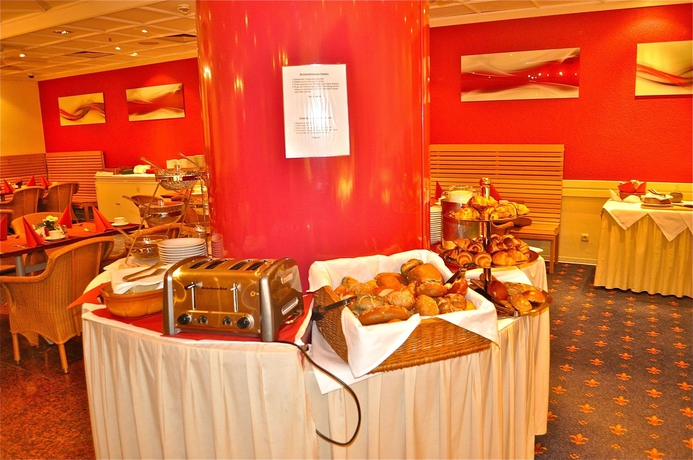 Imagen del bar/restaurante del Hotel Savoy Frankfurt. Foto 3