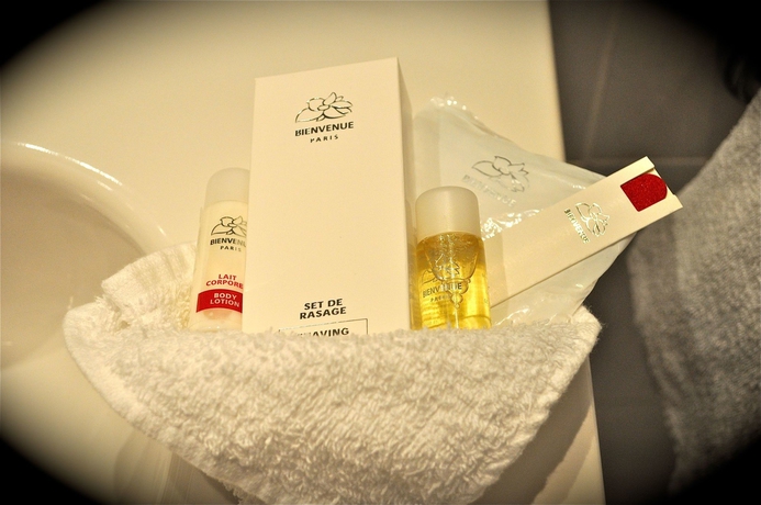 Imagen de la habitación del Hotel Savoy Frankfurt. Foto 11