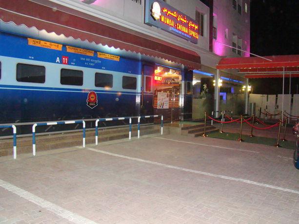 Imagen del bar/restaurante del Hotel Savoy Grand Apartments. Foto 2