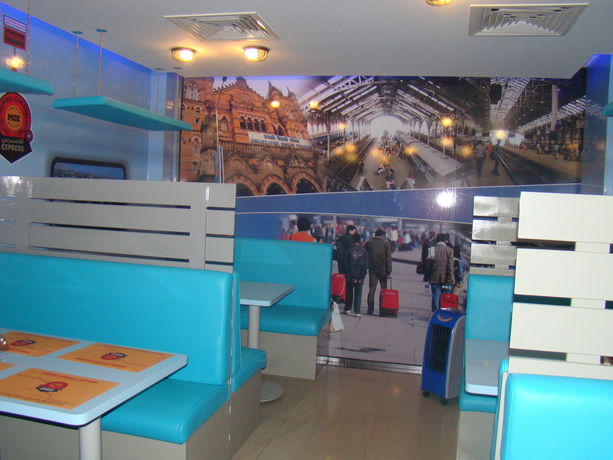 Imagen del bar/restaurante del Hotel Savoy Grand Apartments. Foto 3