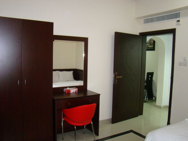 Imagen del bar/restaurante del Hotel Savoy Grand Apartments. Foto 4