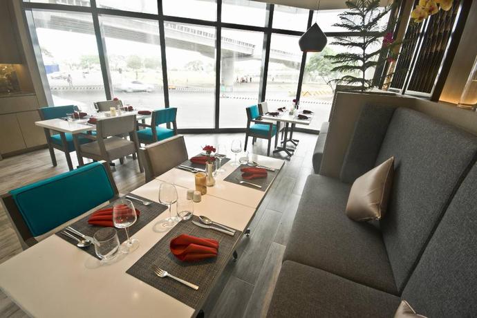 Imagen del bar/restaurante del Hotel Savoy Hotel Manila. Foto 10