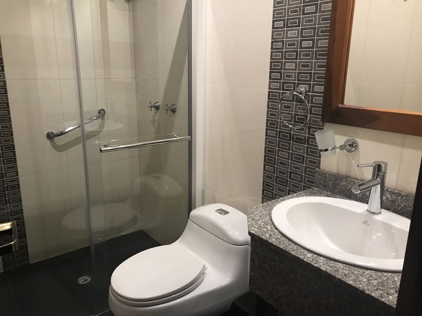 Imagen de la habitación del Hotel Savoy Inn, Quito. Foto 2