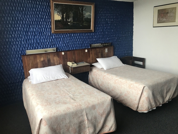 Imagen de la habitación del Hotel Savoy Inn, Quito. Foto 13