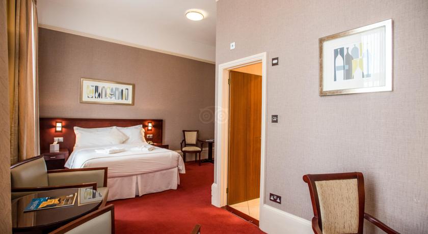 Imagen general del Hotel Savoy Jersey. Foto 16