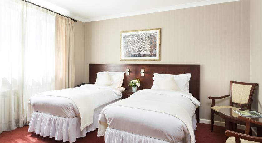 Imagen general del Hotel Savoy Jersey. Foto 17