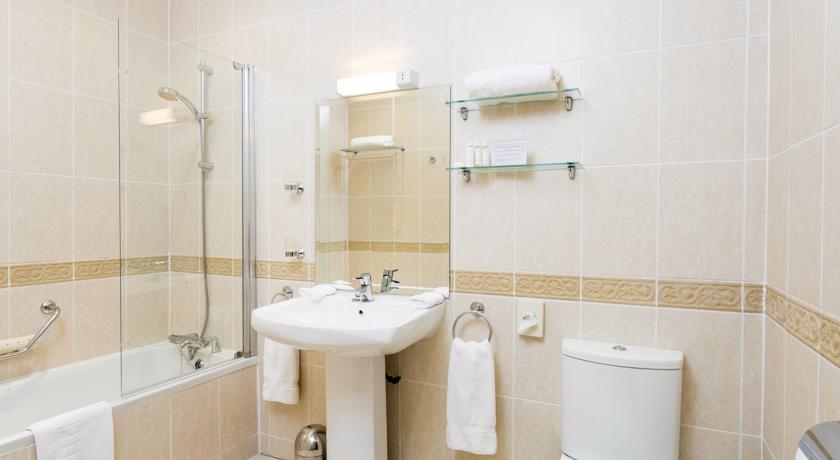 Imagen general del Hotel Savoy Jersey. Foto 19