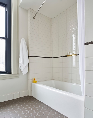 Imagen de la habitación del Hotel Savoy Kansas City, Tapestry Collection by Hilton. Foto 9