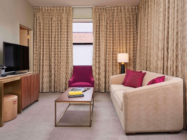 Imagen de la habitación del Hotel Savoy Kansas City, Tapestry Collection by Hilton. Foto 16